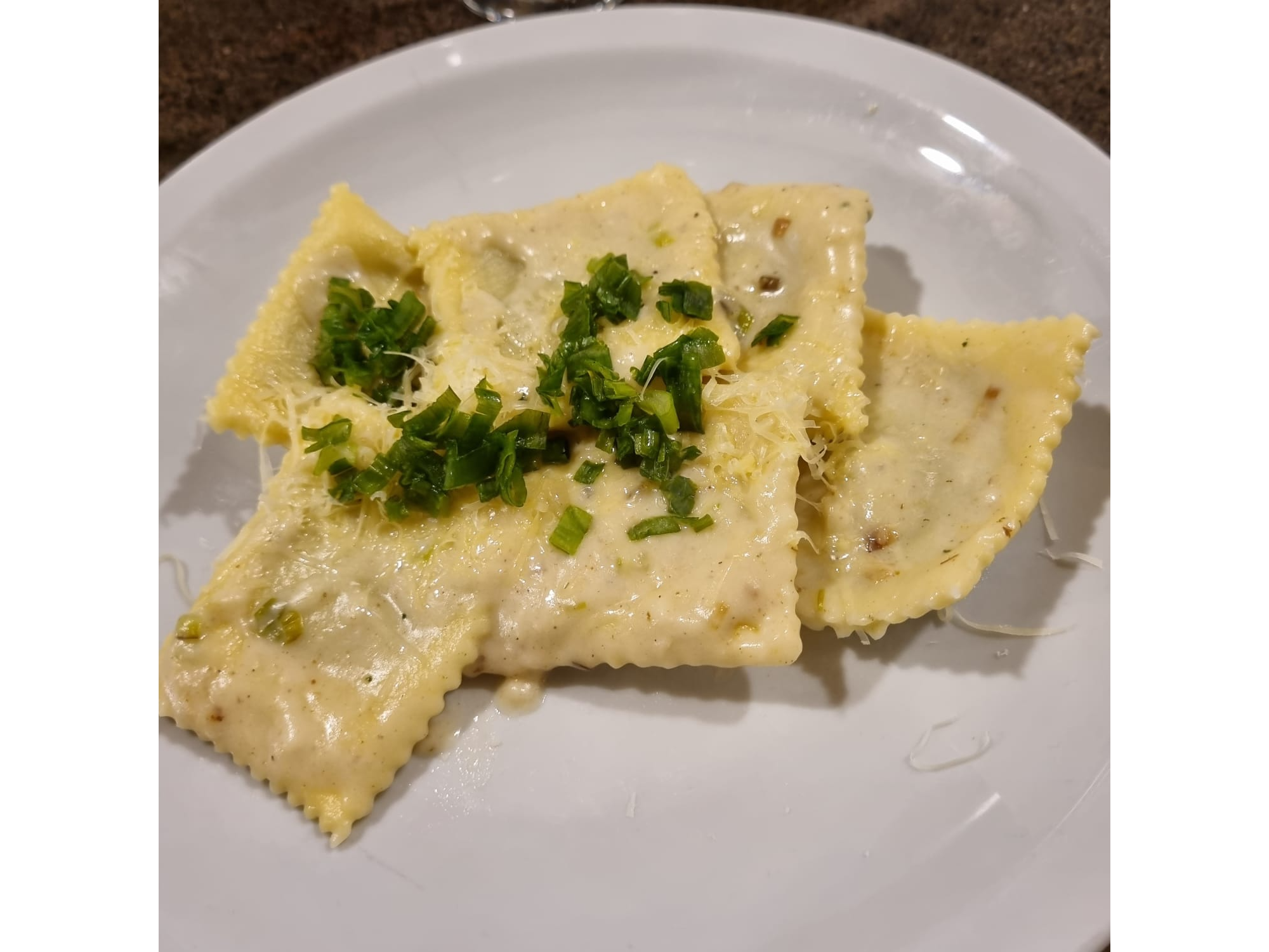 RAVIOLES DE POLLO Y ESPINACA