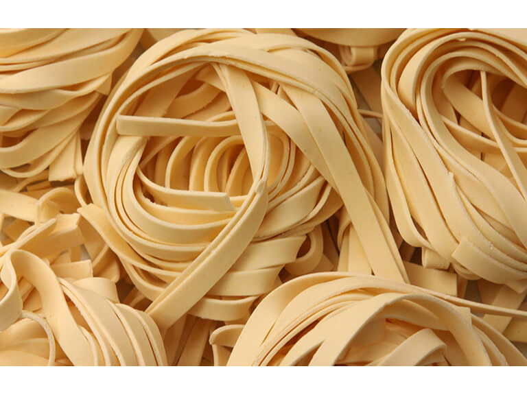 FIDEO CINTA AL HUEVO