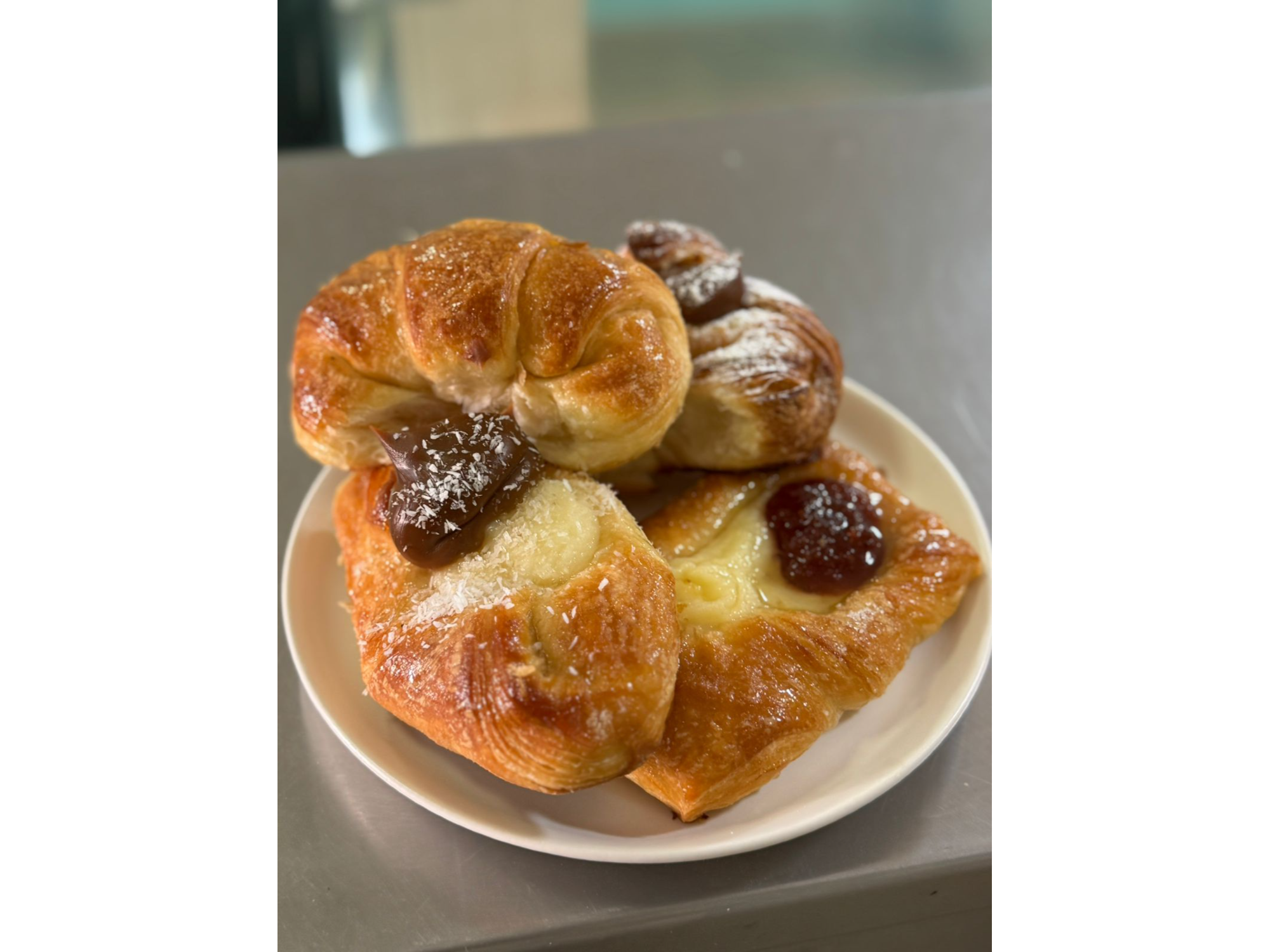 1/2 docena de facturas + criollitos comunes