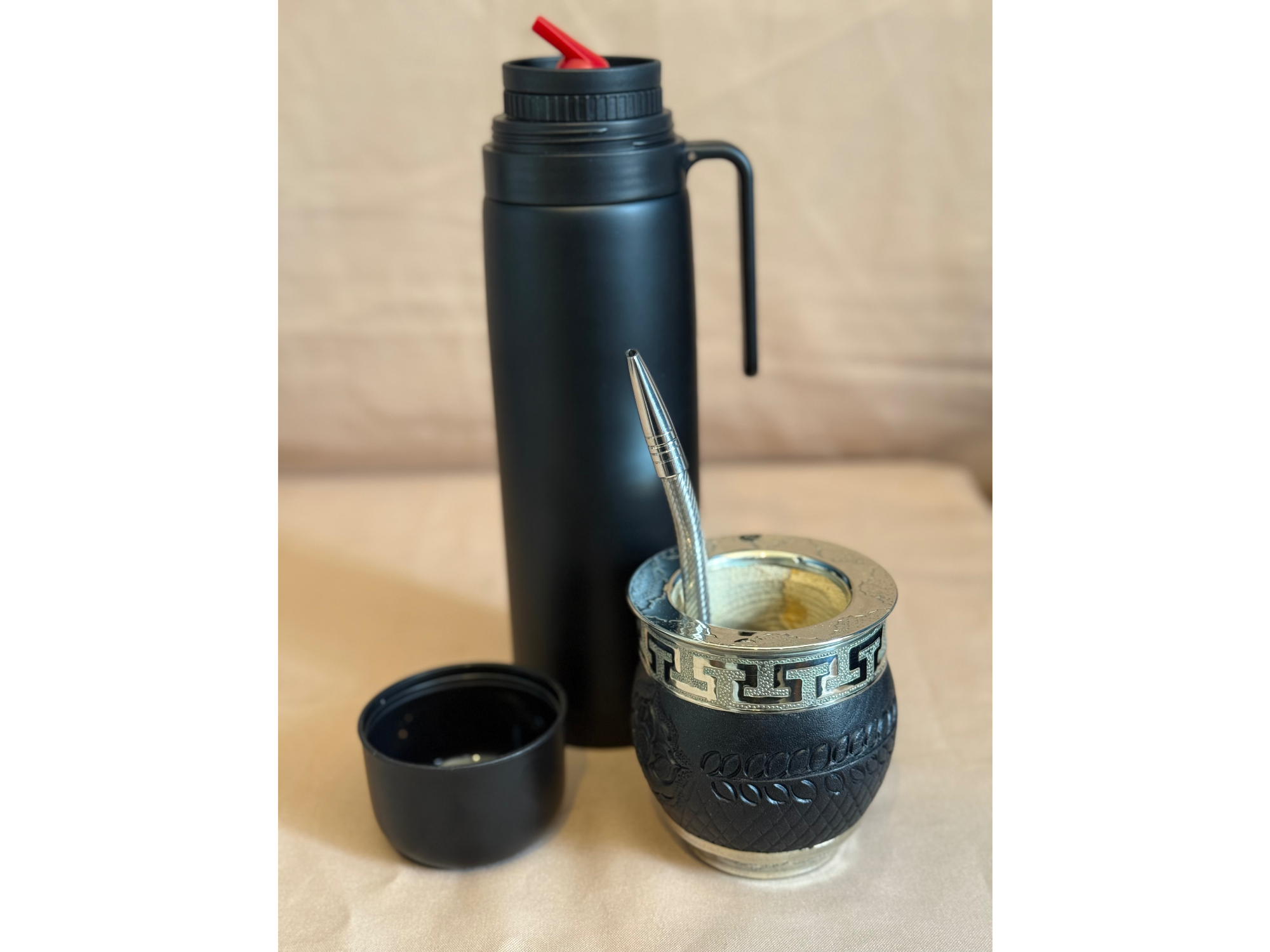 Combo 6: Mate Roma+ bombilla + termo total black