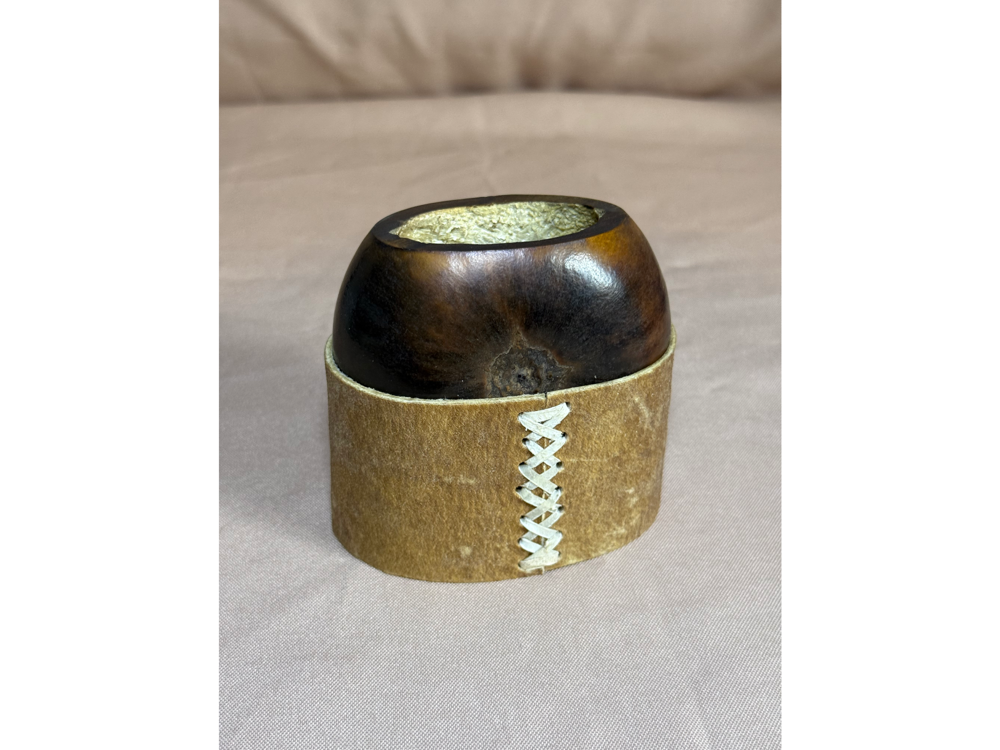 Mate galleta con base de cuero