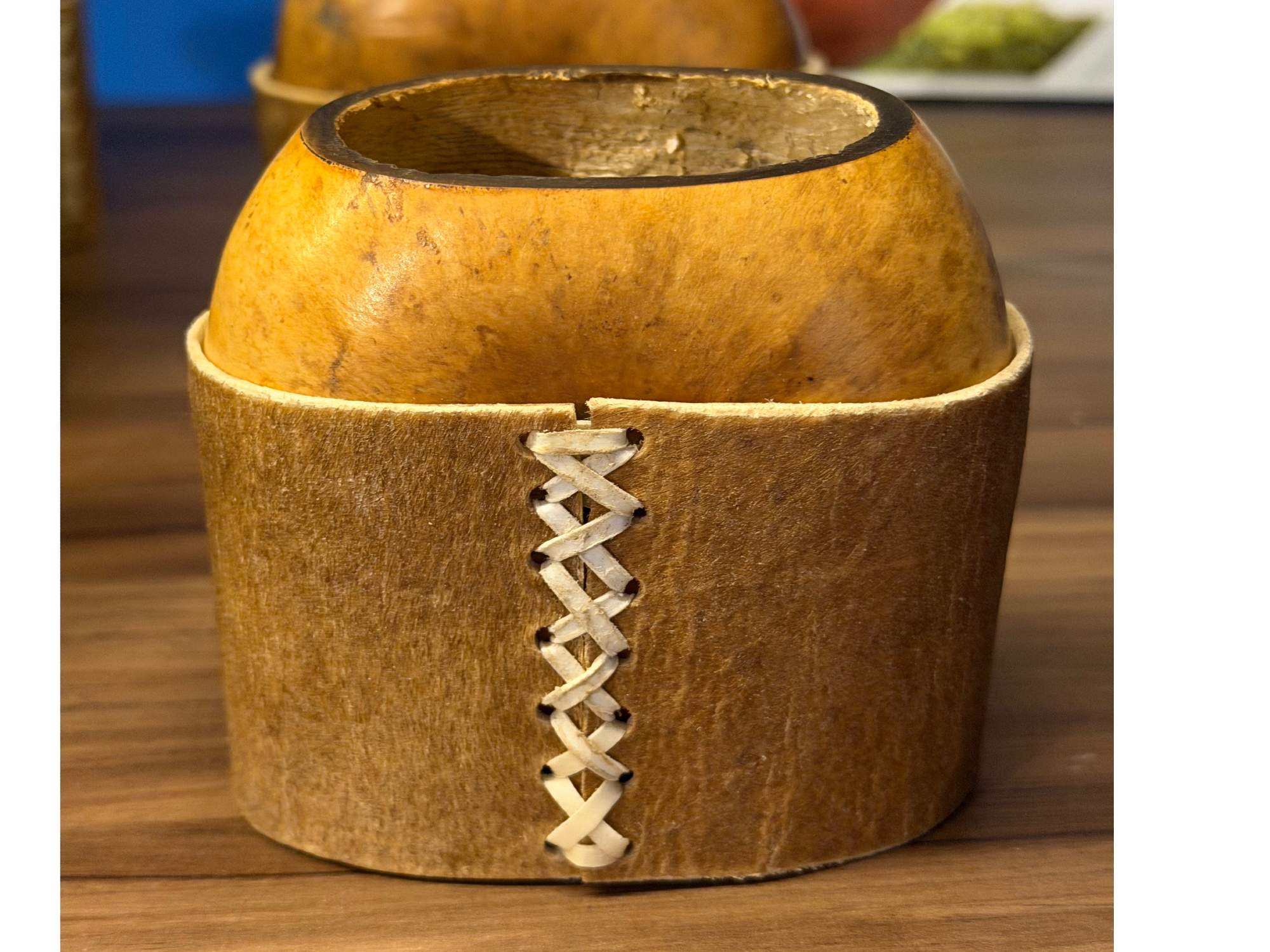 Mate galleta con base de cuero #002
