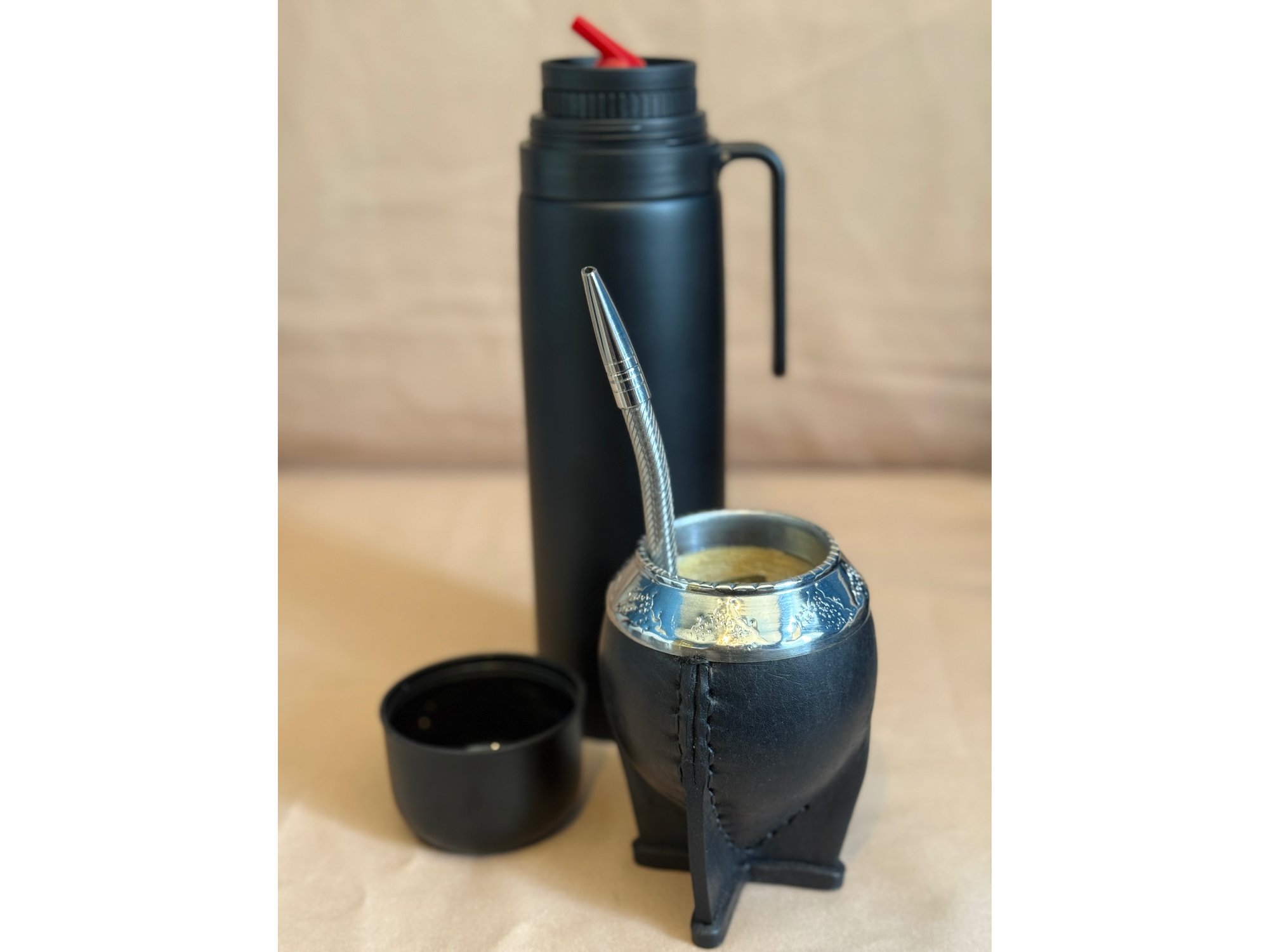 Combo 10:Mate torpedo cincelado+bombilla+termo total black