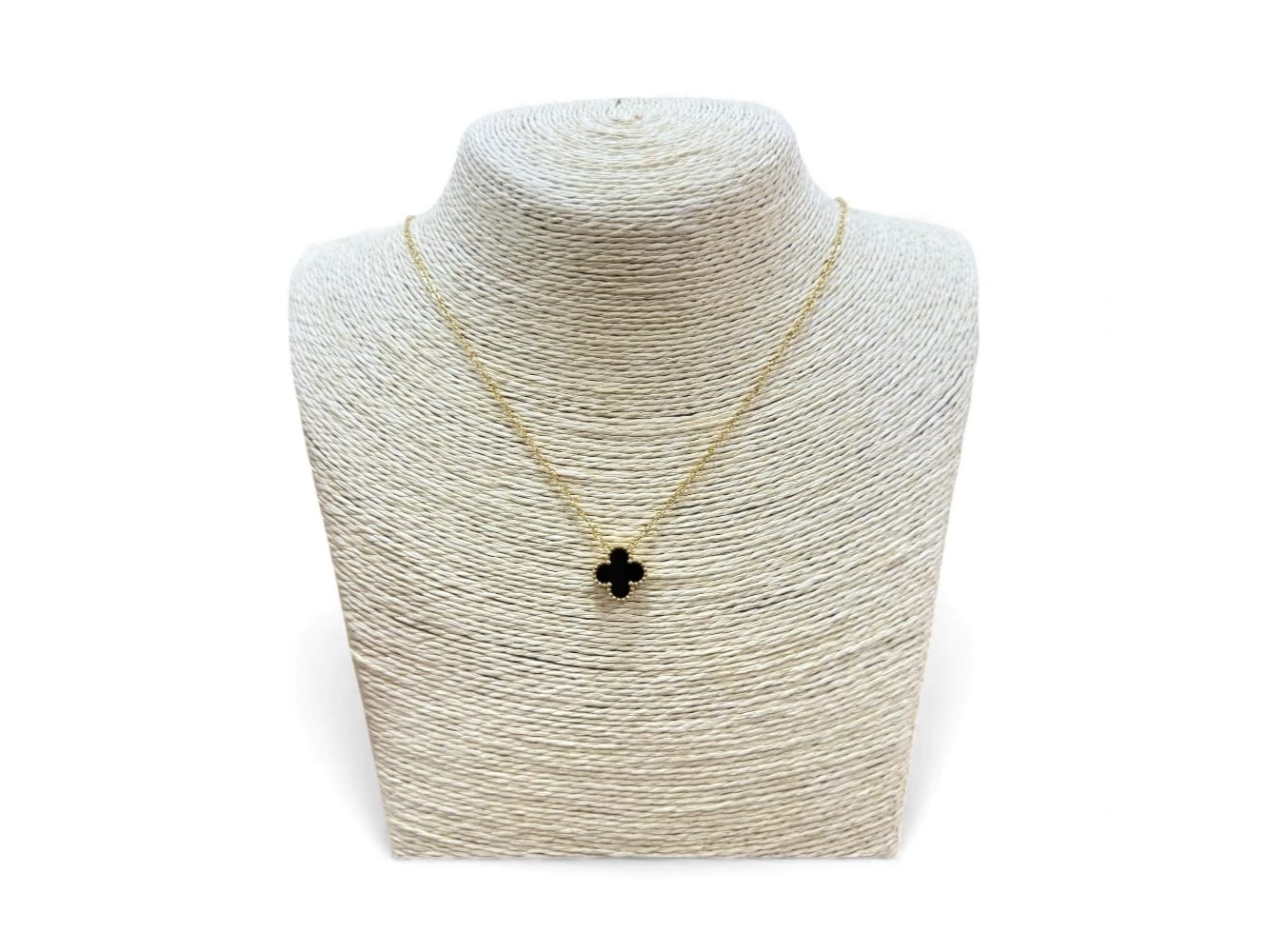 Cadena dorada trébol negra