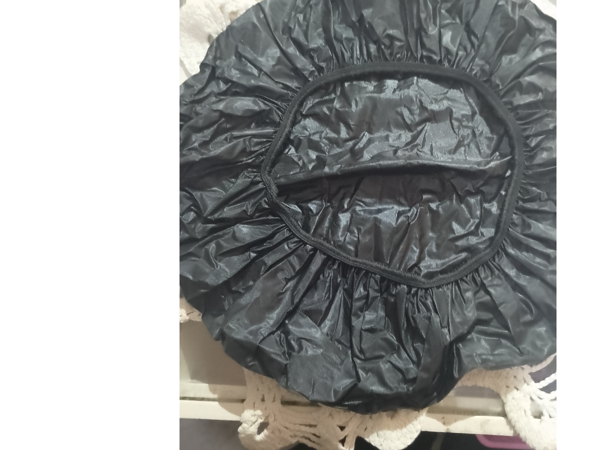 Gorro negro plástico