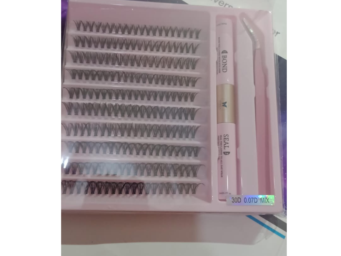 Pestañas autoadhesivas con pinza