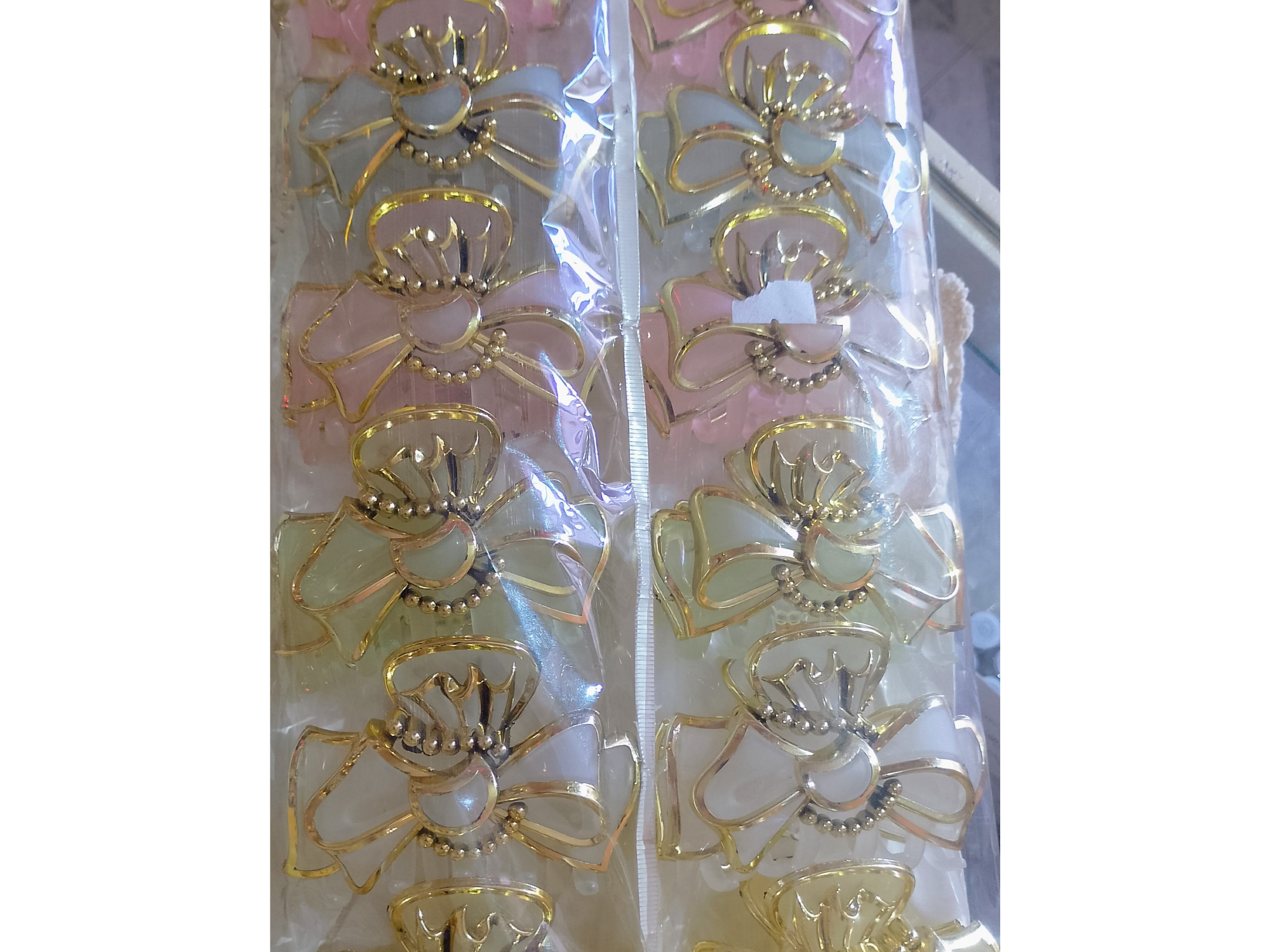 Broche grandes dorado