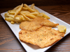 Mila de pollo al plato con fritas