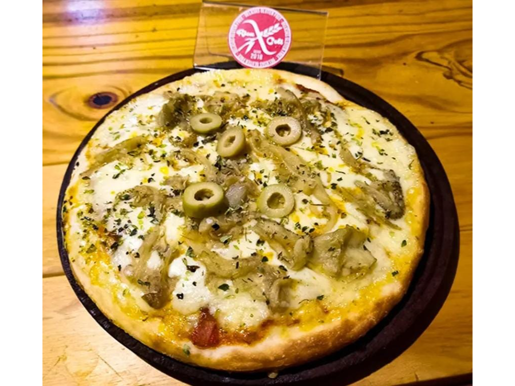 Muzza & berenjena asada & ajo
