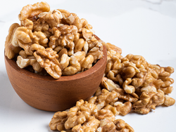 NUEZ BLANCA EN CUARTOS