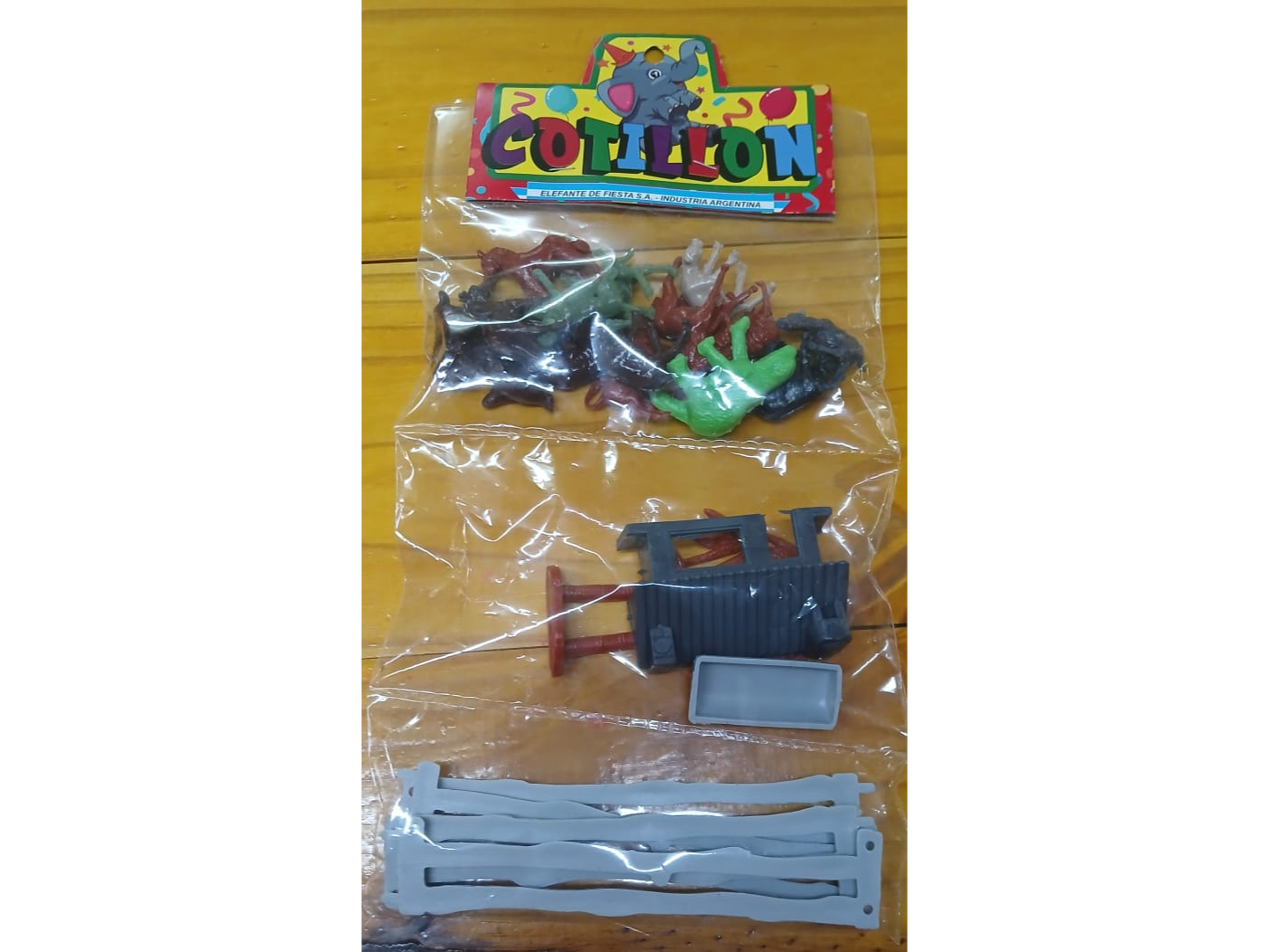 Miniaturas- Granja con corral corral x15