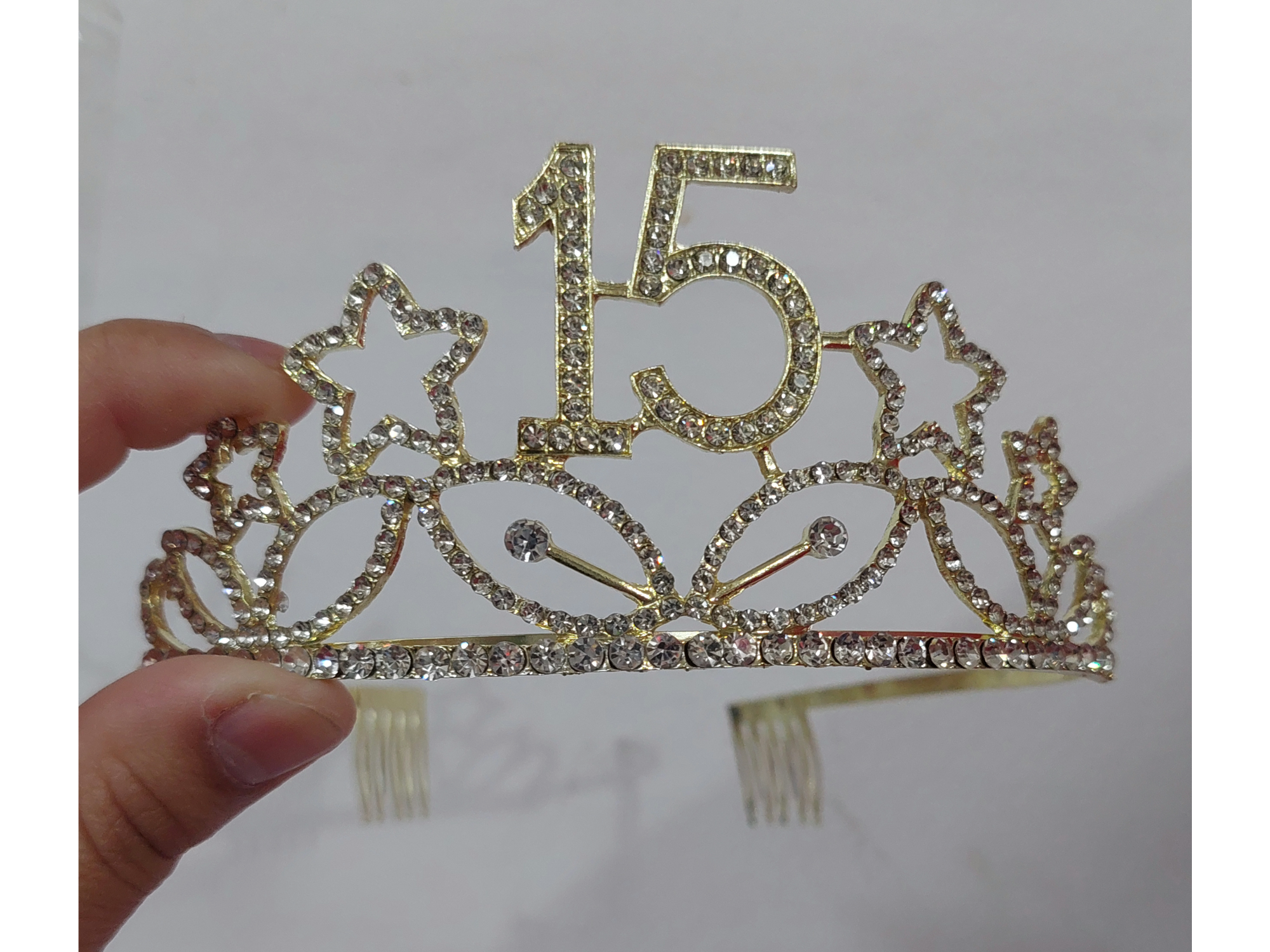 TIARA "15" DORADA CON STRASS