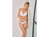 Conjunto de morley. Corpiño taza soft con push up y cola less regulable.