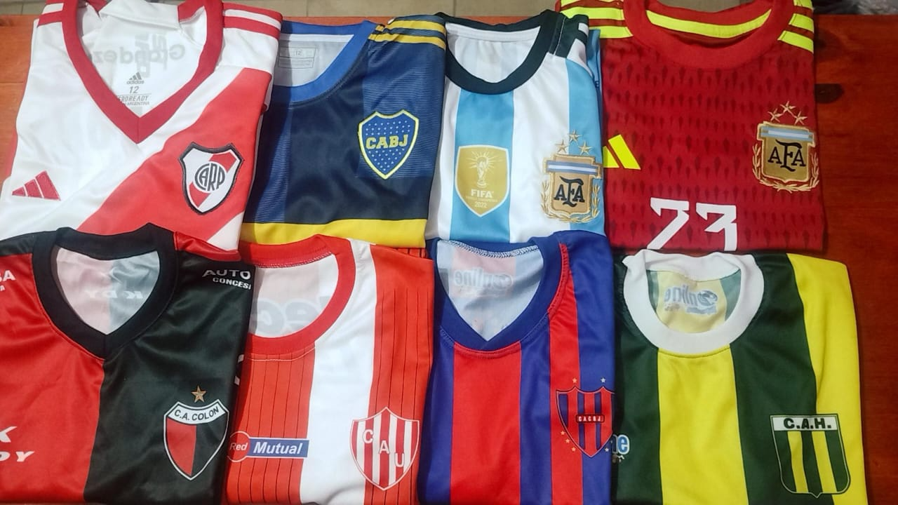 CAMISETAS Y MUSCULOSAS