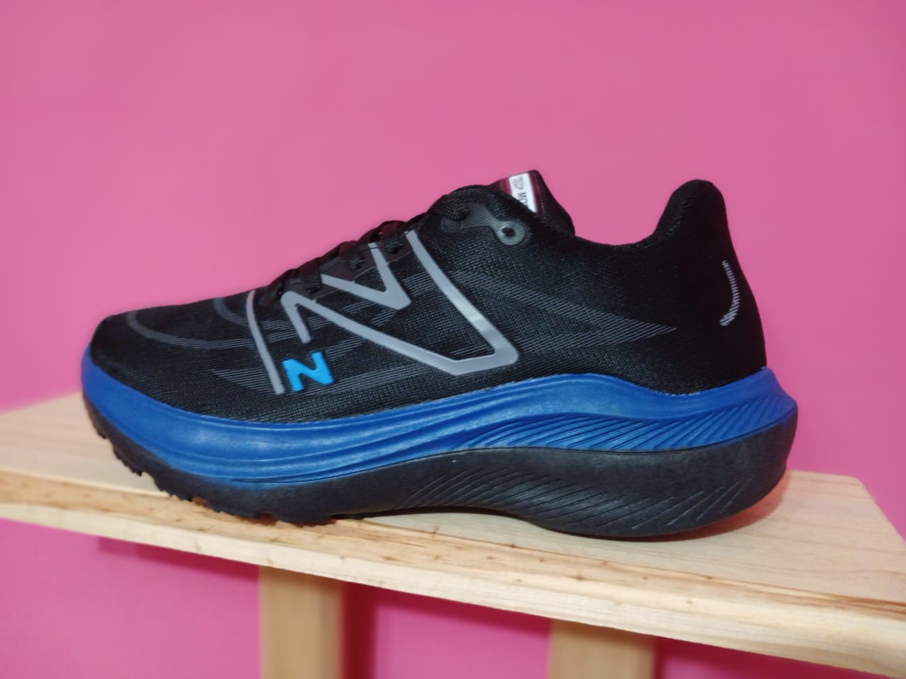 NEW BALANCE 1