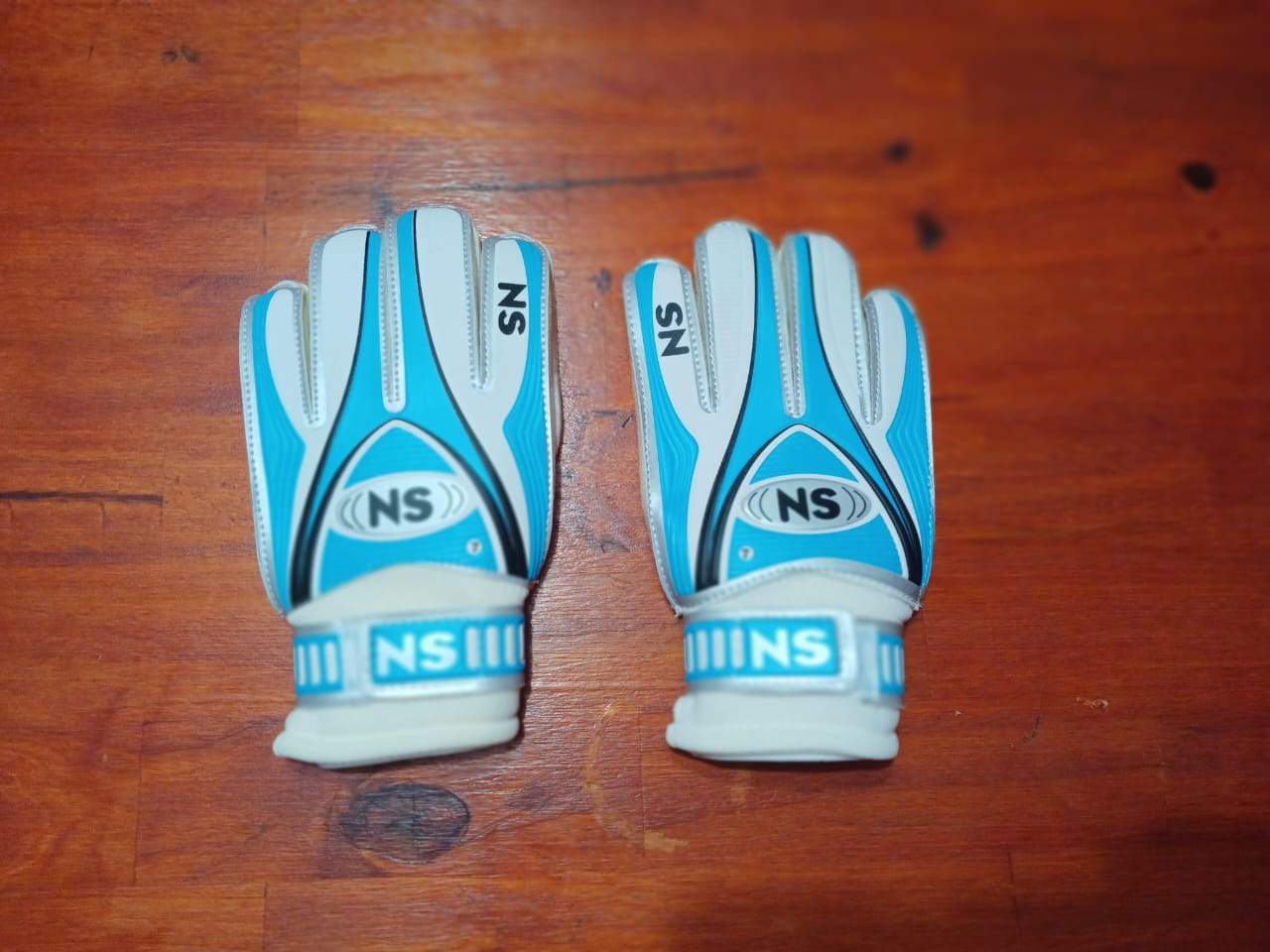 GUANTES DE ARQUERO NS