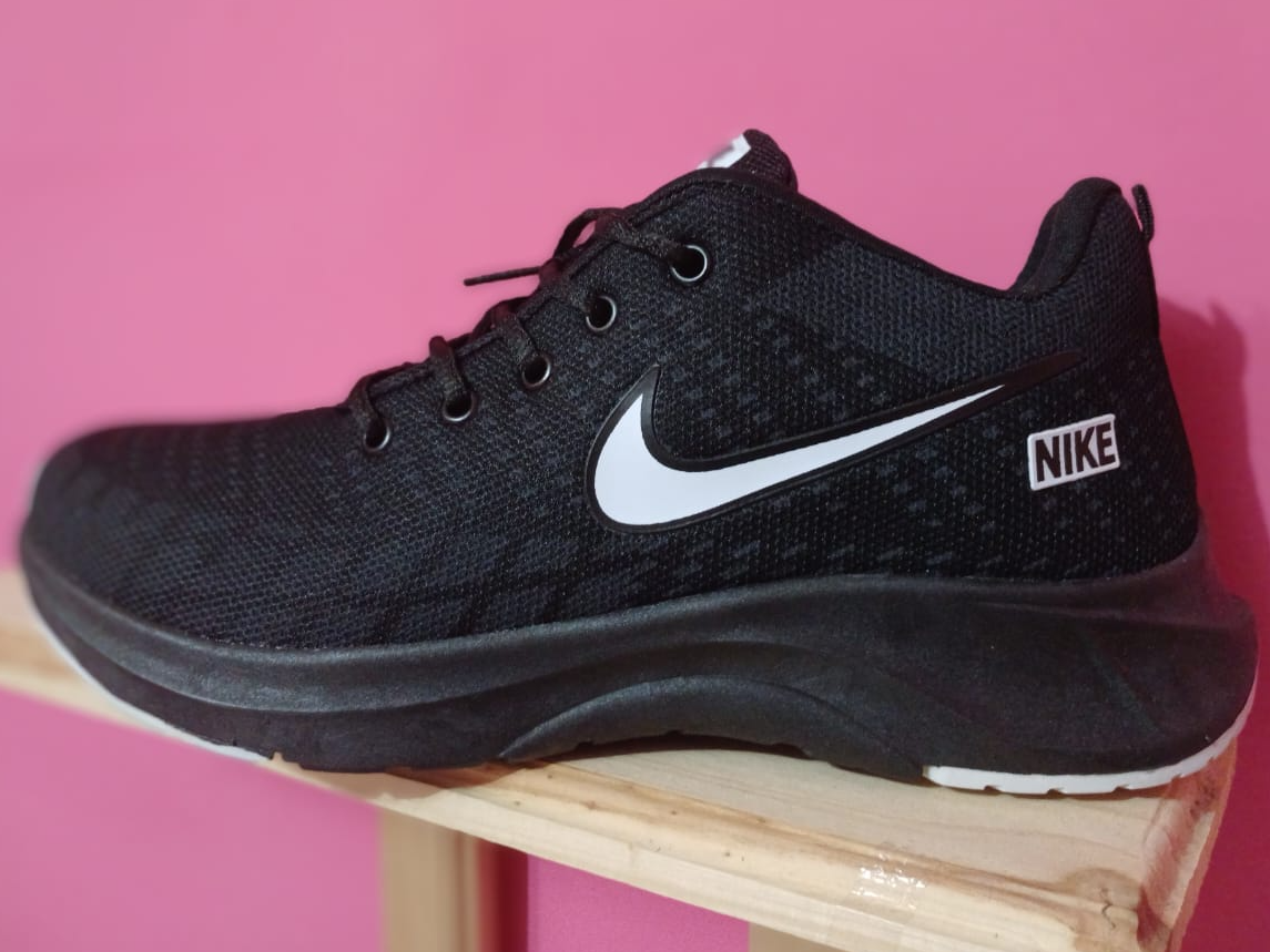 NIKE NEGRA