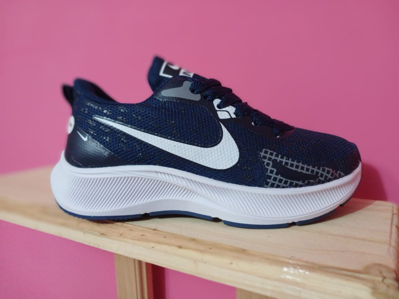 NIKE 1