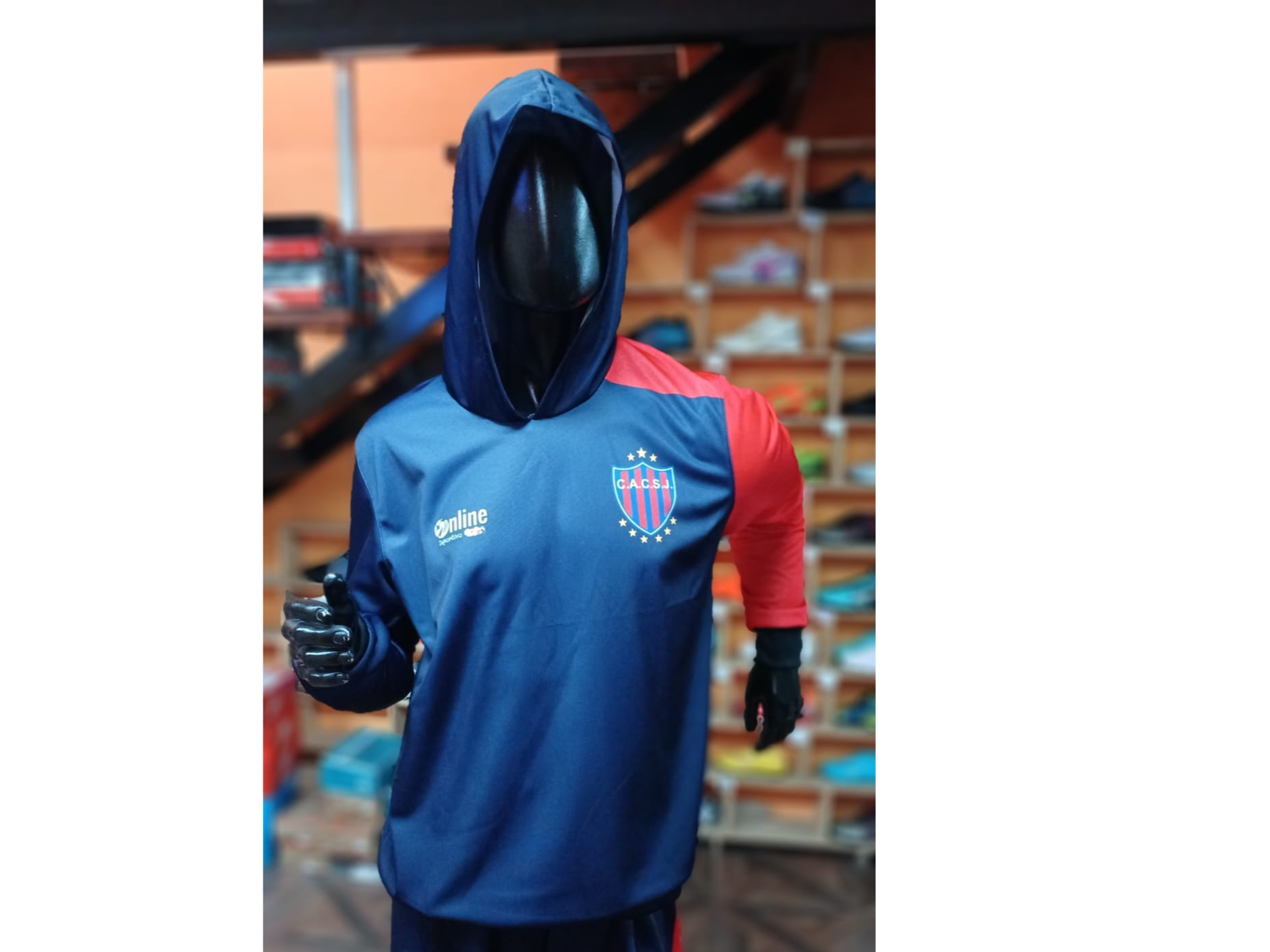BUZO CON CAPUCHA CENTRAL 2026