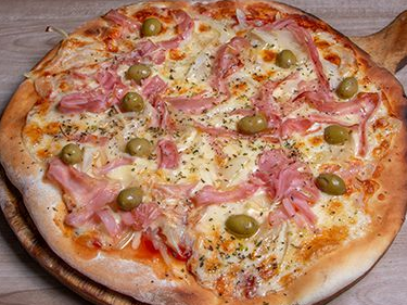 Pizza Fugazzeta y Jamon 