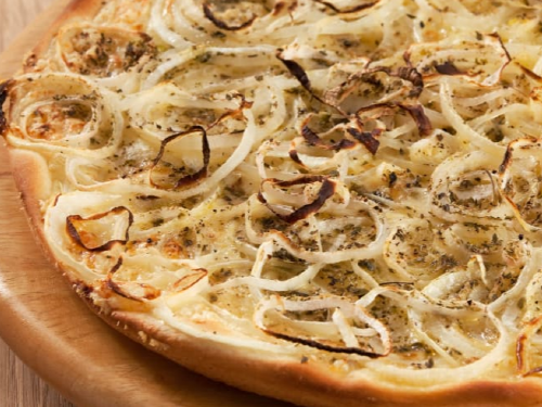 Pizza con Cebollas al Malbec