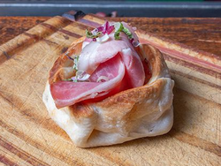 Canastita Panceta, Verdeo y Muzzarella