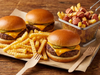 Combo 10: 2 burgers simples y salchipapas