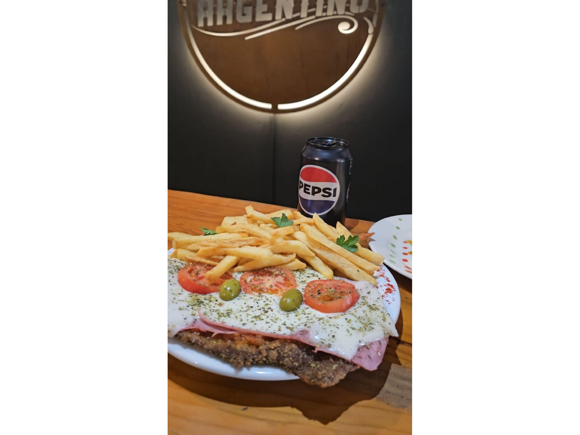 NAPOLITANA + GUARNICION + GASEOSA