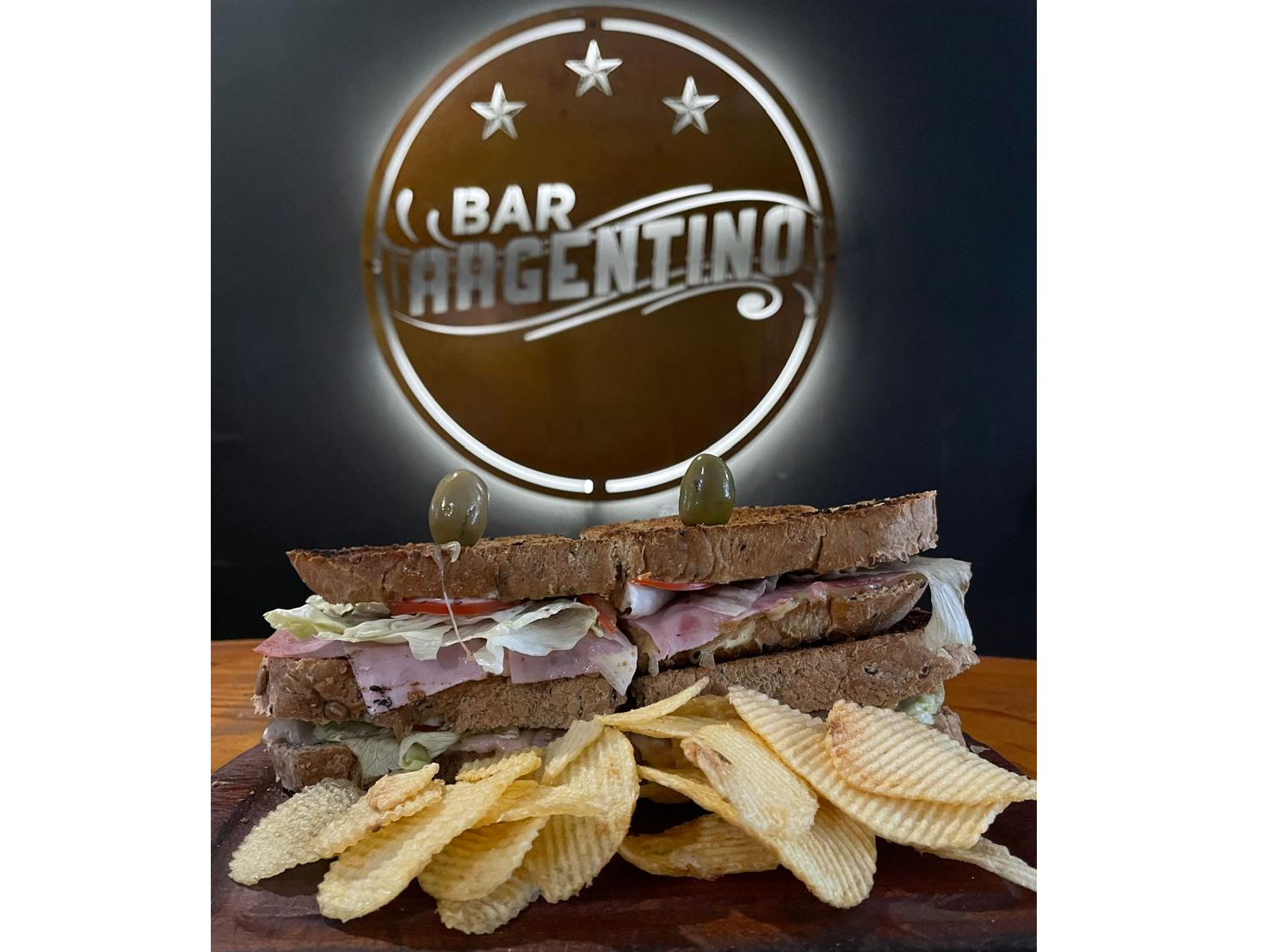 TOSTADO DE VERDURAS PAN INTEGRAL