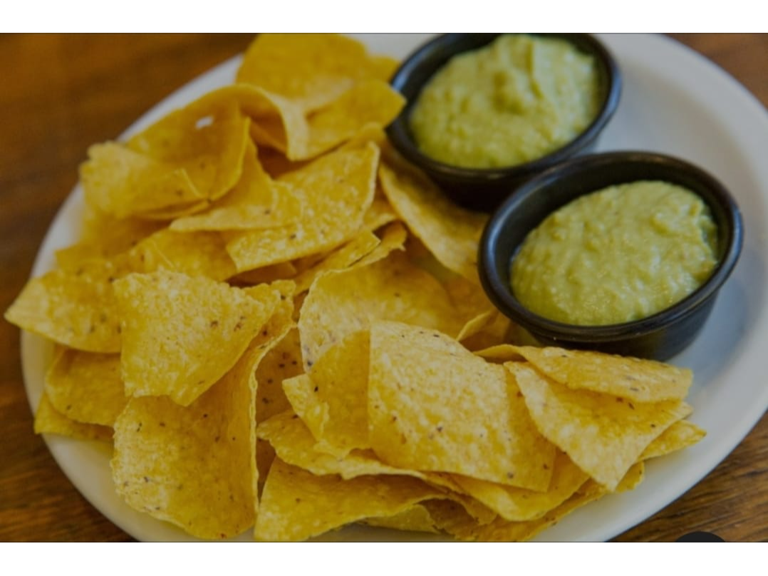 Nachos con Guacamole