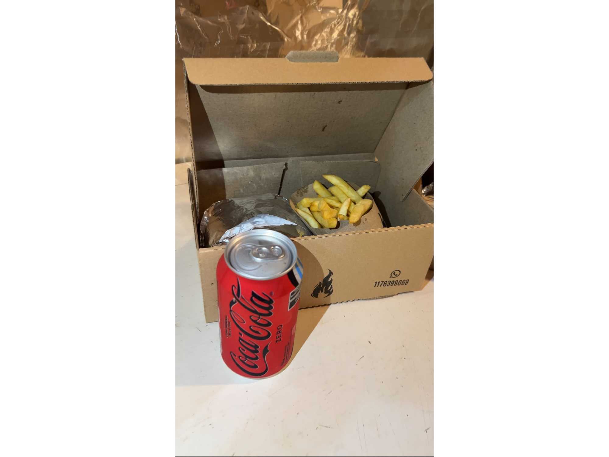 COMBO 2 CHEESE BURGUER DOBLES + 2 LATAS DE COCA COLA