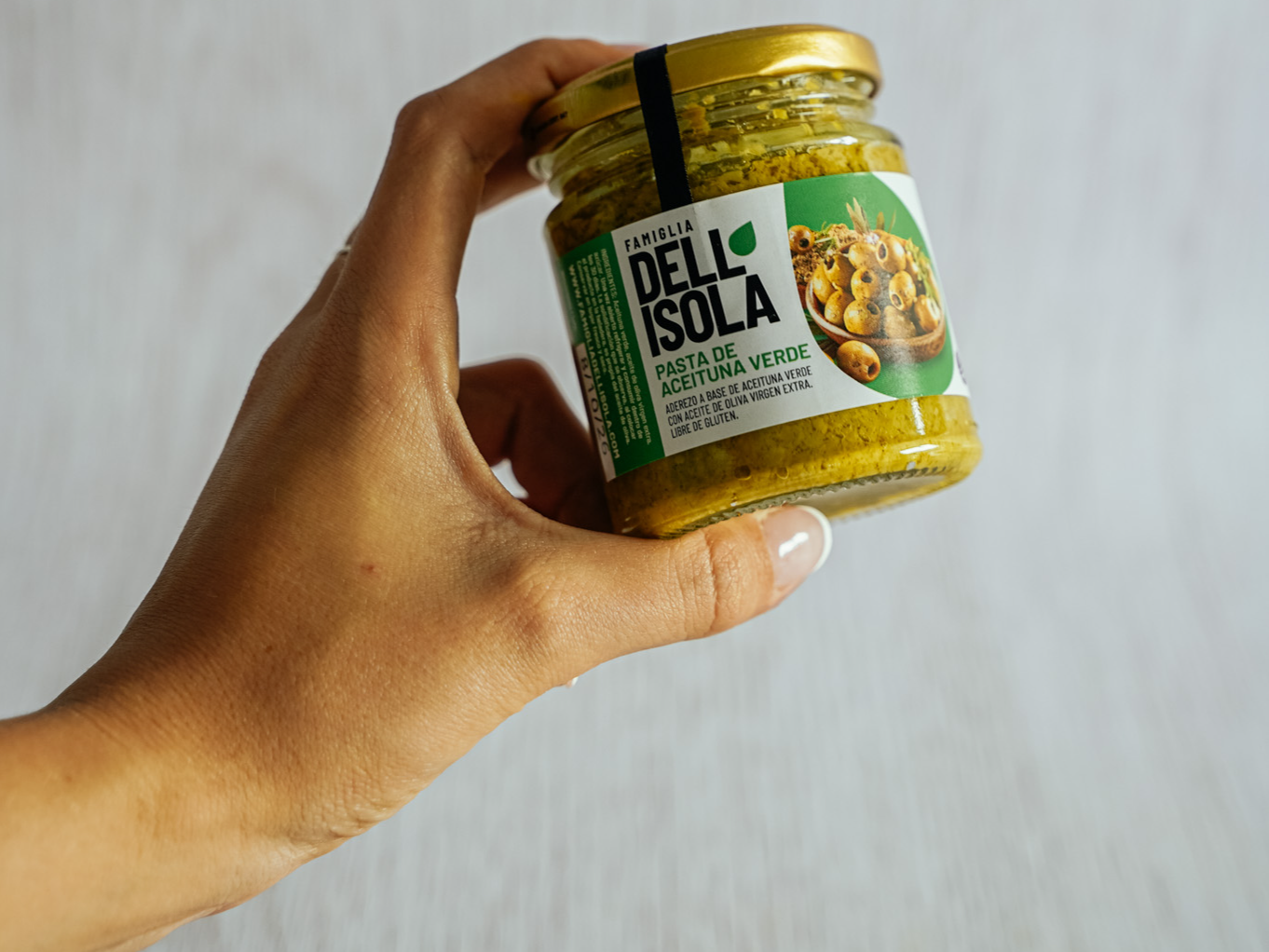Pasta de aceituna verde "FAMIGLIA DELL' ISOLA" 170gr