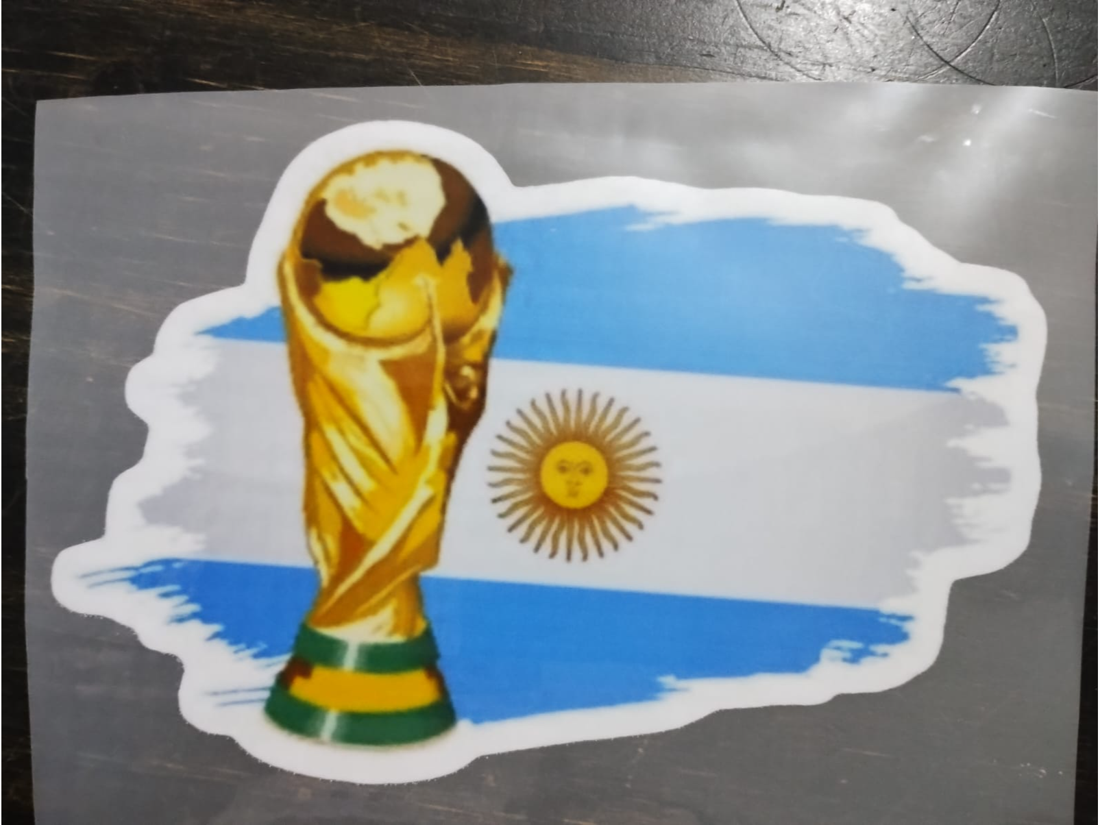 COPA DEL MUNDO CON BANDERA 17CM X 11,5CM