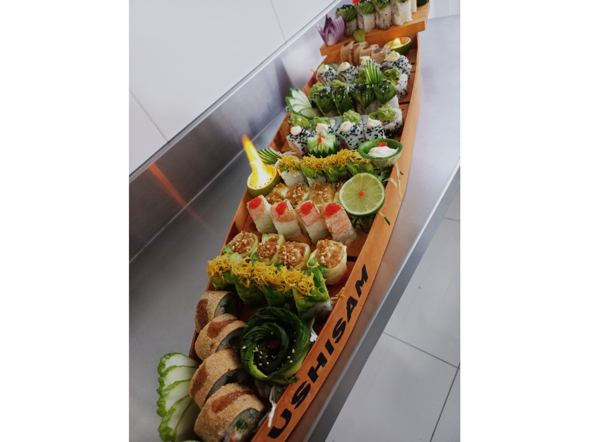 BARCO DE SUSHI x65p