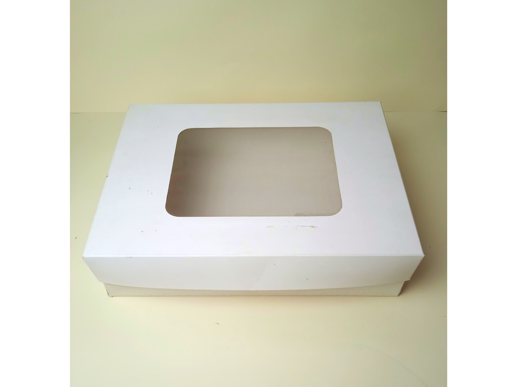 Caja 32.5*24.5*8.5 cm