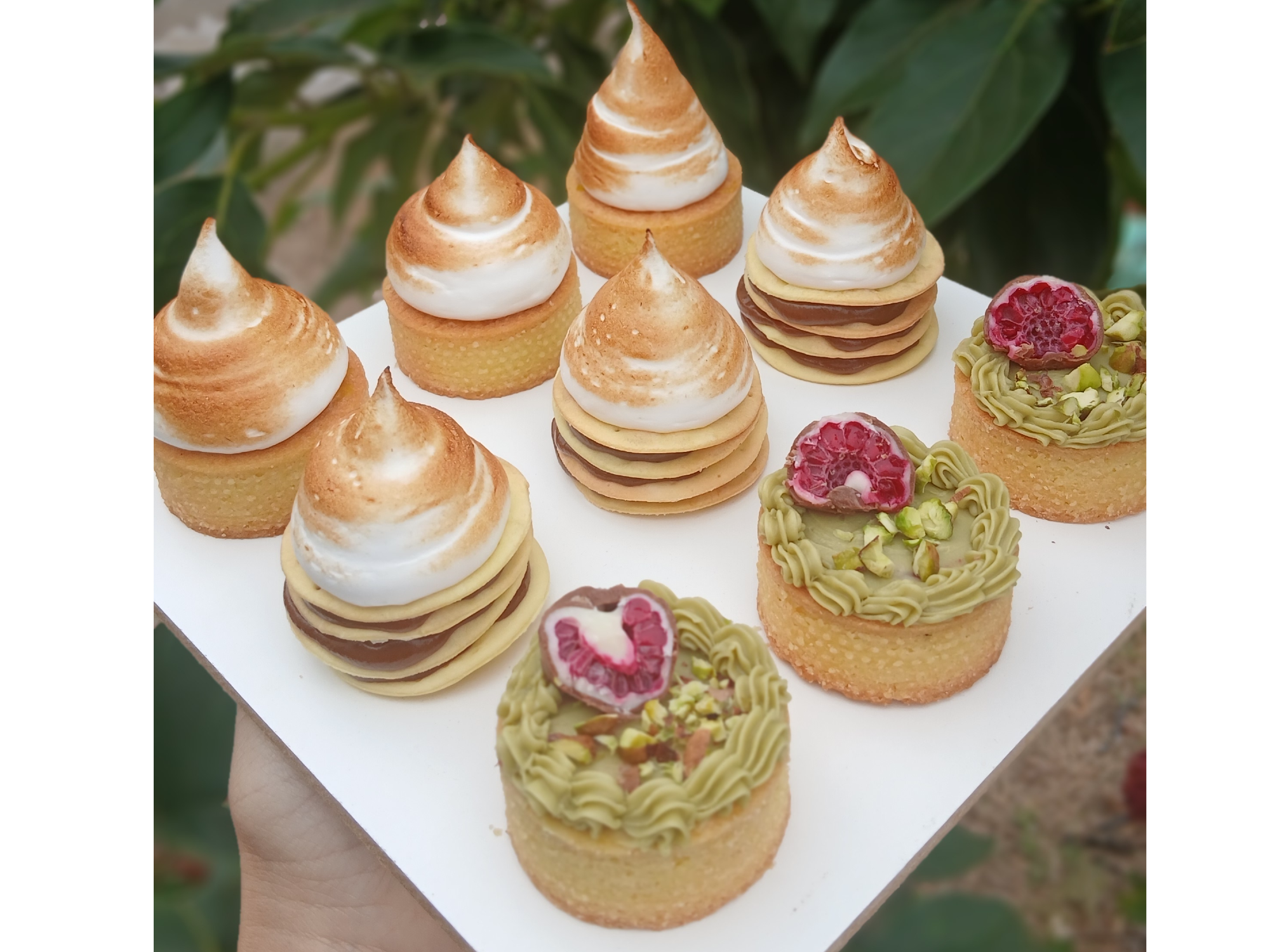 Petit four