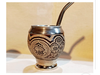 Mate tallado con base y virola