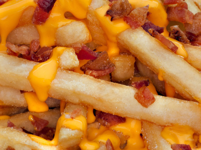 Papas con cheddar y Bacon