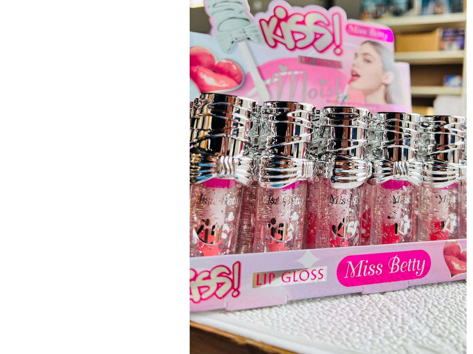 GLOSS MISS BETTY KISS!