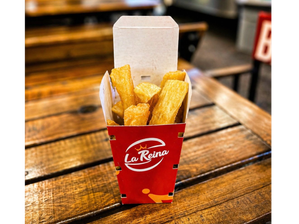 Mandioca frita xl de La reina foodtruck