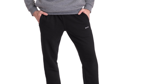 PANTALONES Y BABUCHAS - HOMBRE