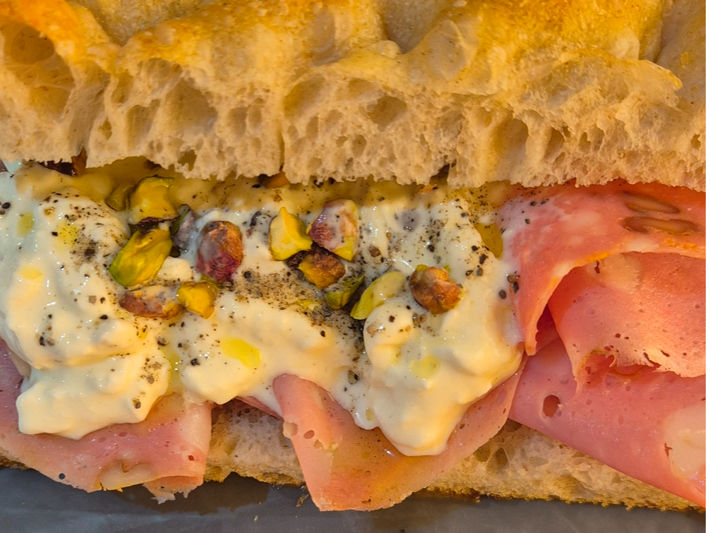 Mortadella y Stracciatella