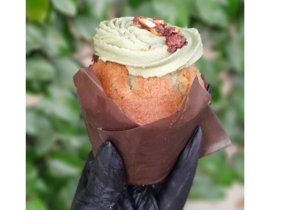Muffin de Pistacho con Relleno de Frambuesa (Grande)