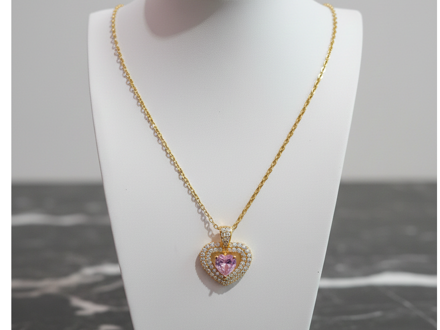 Corazón con piedra y strass