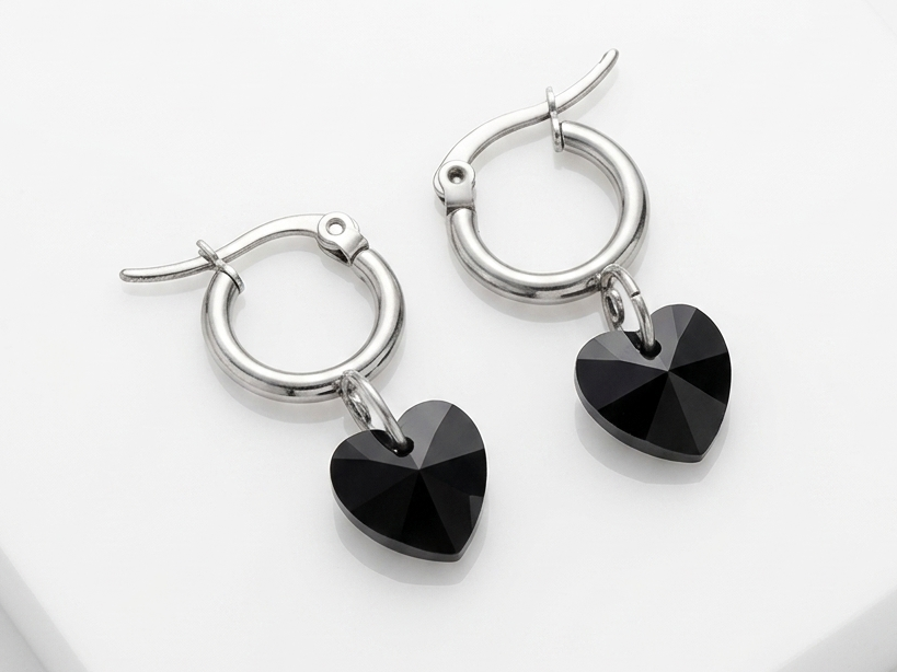 Aros argollitas con corazon color Negro