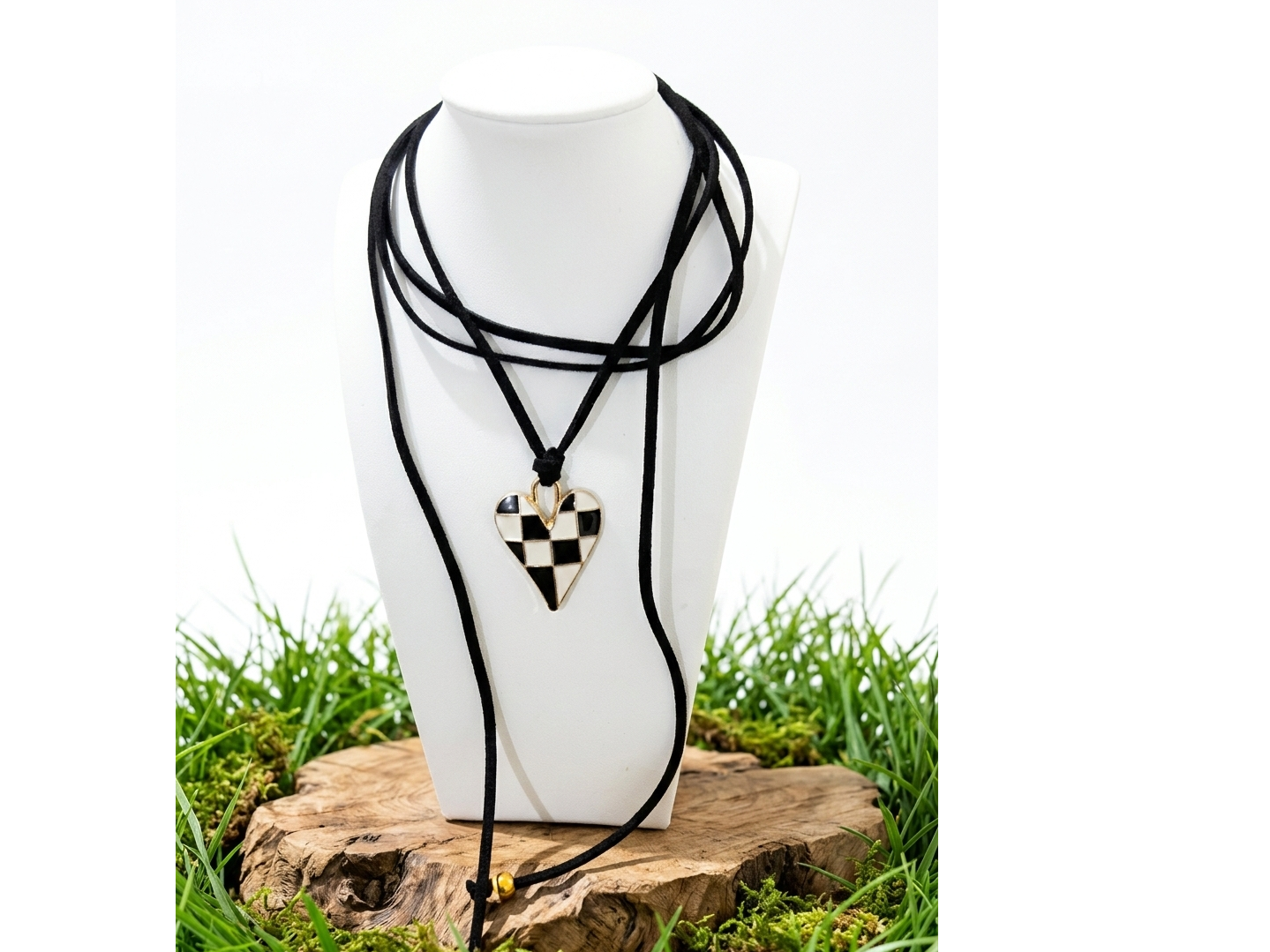 Choker dije dorado blanco y negro con cordon oscuro