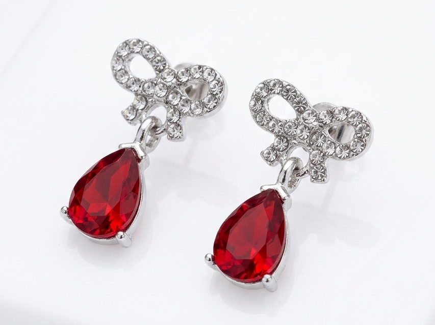 Aros moños con stras y colgante Rojo
