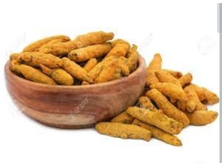 Cúrcuma entera