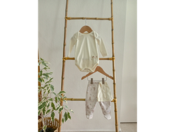 Ajuar Conejitos, cuello Americano, de 0 a 3 meses.