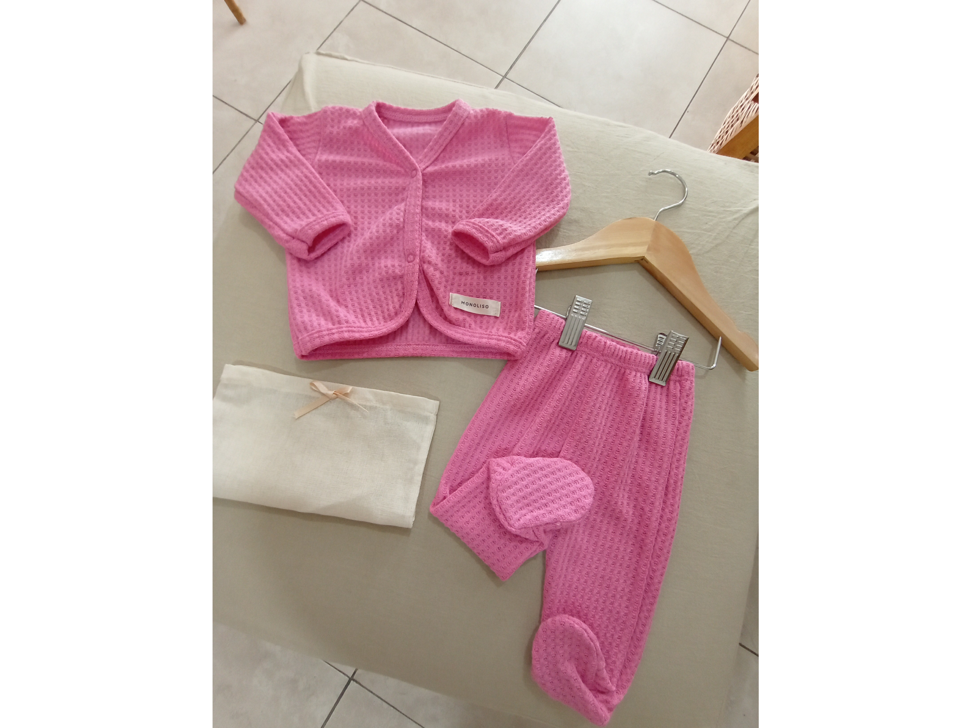 Conjunto de waffle frizado fucsia